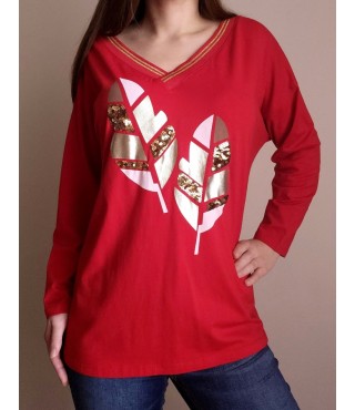 Nauja raudona palaidinė puošta lapais